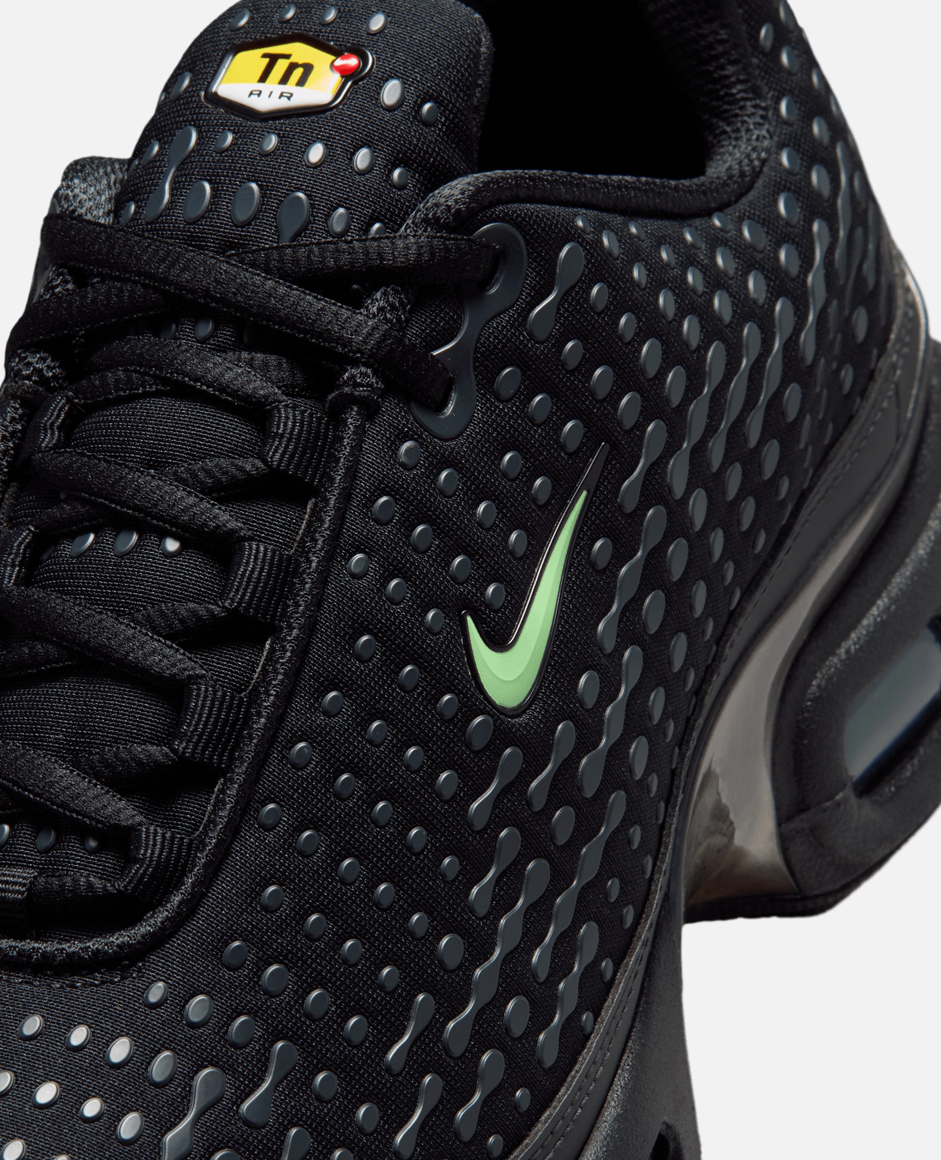 Nike Air Max Plus VII (Black/Illusion Green-Dark Smoke Grey-Metallic Pewter)